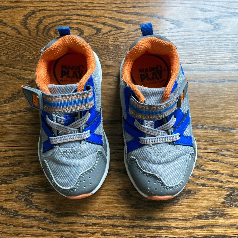 Comfortable sneakers for kids. Size 6.5.